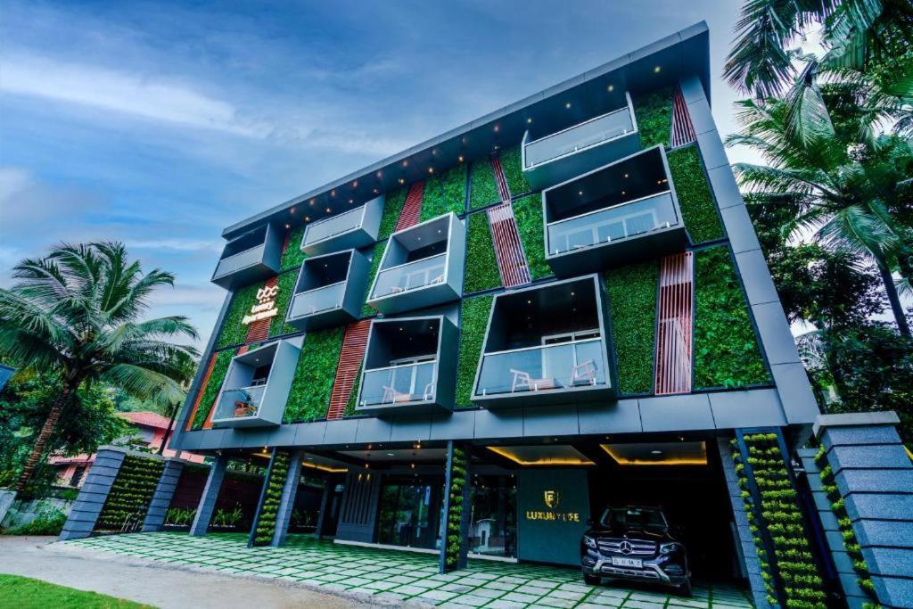 Bbc Luxury Apartments Perintalmanna Buitenkant foto