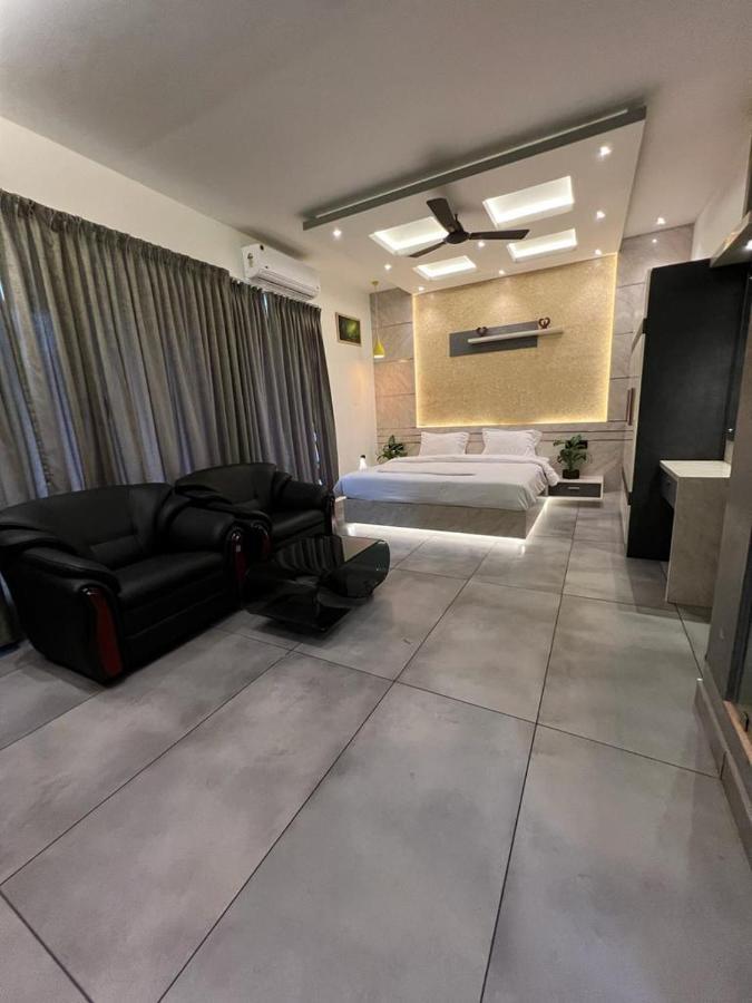 Bbc Luxury Apartments Perintalmanna Buitenkant foto