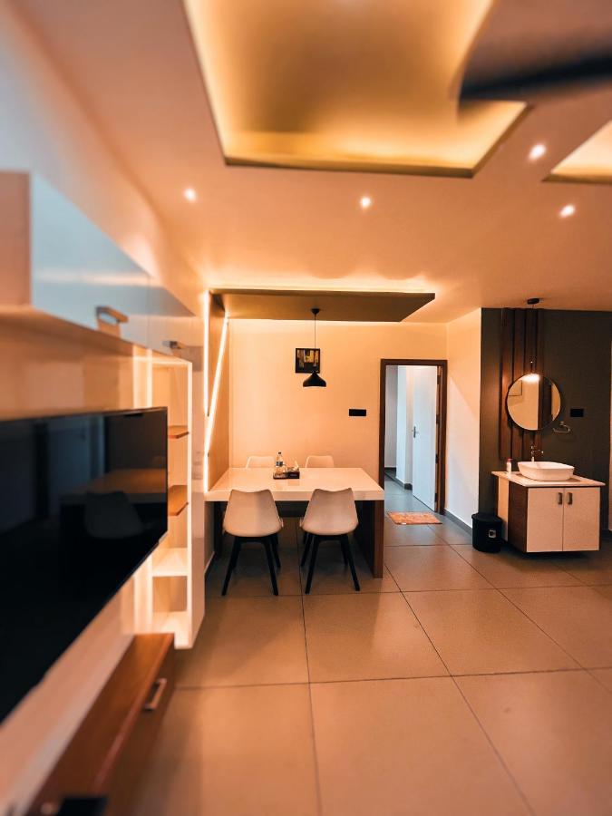Bbc Luxury Apartments Perintalmanna Buitenkant foto