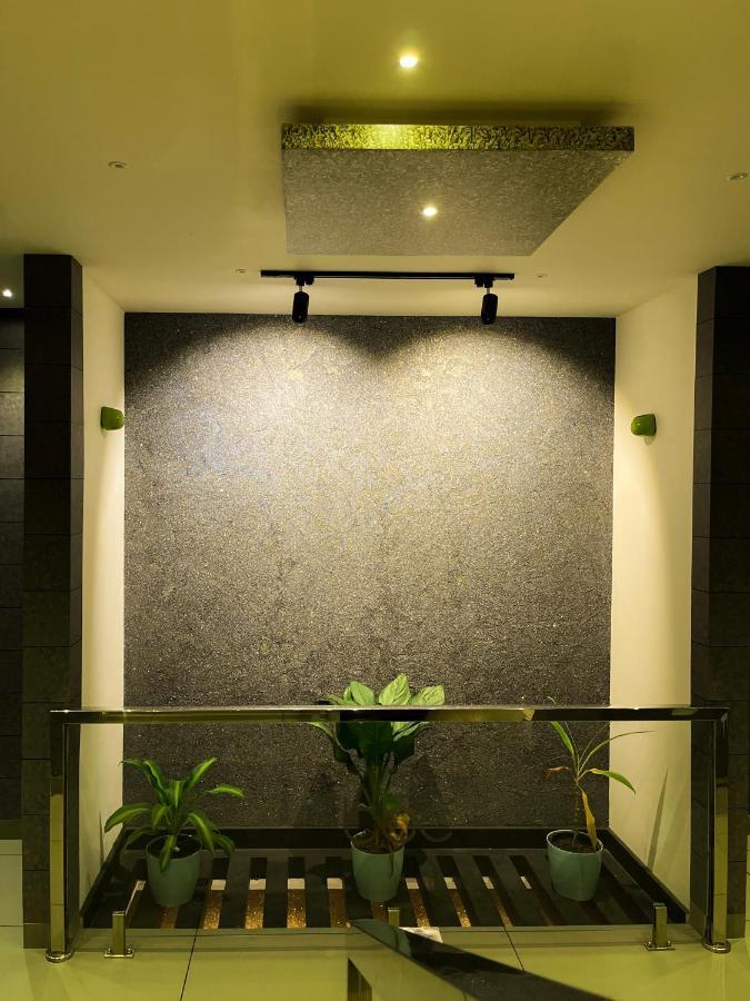 Bbc Luxury Apartments Perintalmanna Buitenkant foto