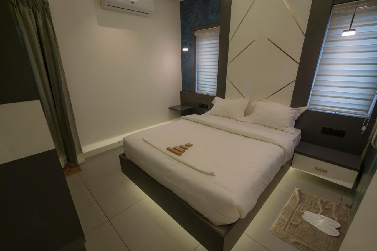 Bbc Luxury Apartments Perintalmanna Buitenkant foto